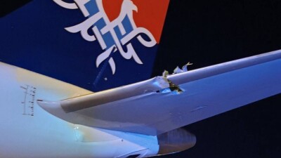 Пассажирский самолёт пробил фюзеляж во время взлёта в аэропорту Белграда