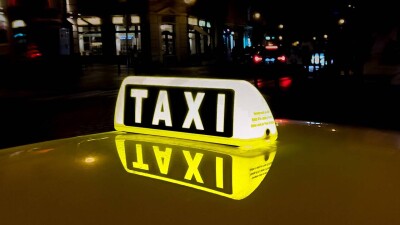 Глава алматинского аэропорта о нелегальных таксистах: Это отражается на репутации города