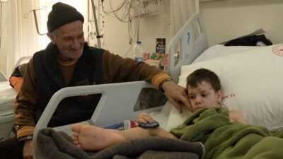 Пятилетнего мальчика вытащили из-под завалов спустя 105 часов после землетрясения в Турции