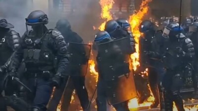 Более ста полицейских ранены в столкновениях с демонстрантами во Франции