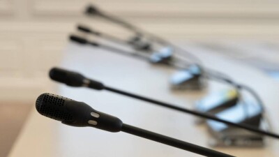 "Информационное поле заполняется неактуальным". Почему к журналистам в правительстве вышли только три спикера
