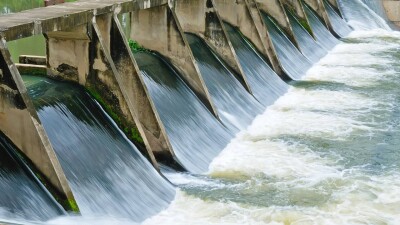 Казахстан передаст в Кыргызстан больше электроэнергии для сохранения воды в Токтогульском водохранилище