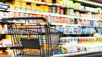 Стоимость покупки на кассе не совпадает с ценником: как казахстанцам наказать магазин?