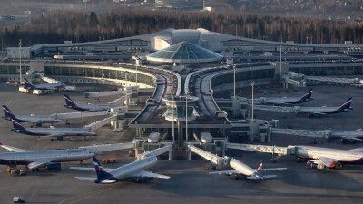 Вылетевший из России в Казахстан самолёт развернули после часа полёта