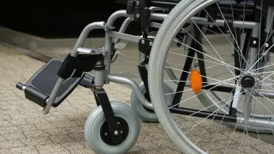 "Революция в медицине". Японские врачи поставили на ноги пациента с полным параличом