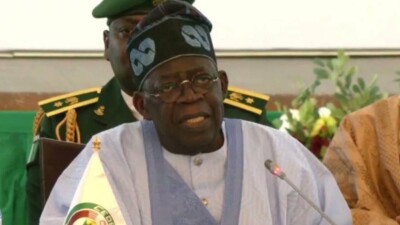 Страны Западной Африки потребовали вернуть президента Нигера к власти, пригрозив вторжением