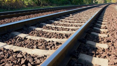 Ущерб на 4 млрд тенге: филиалы КТЖ незаконно сдавали станционные пути в аренду