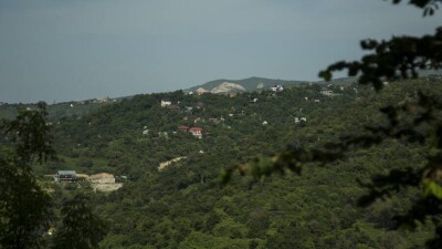 Хозяев домов на склонах гор в Алматы хотят обязать соблюдать правила содержания построек