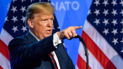Трамп подписал серию указов: от выхода из ВОЗ до отмены гражданства по праву рождения