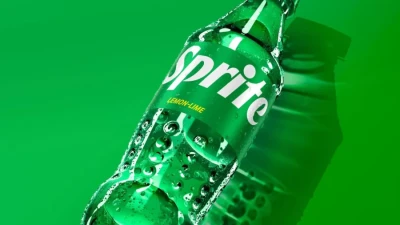 Sprite полностью отказался от зелёных бутылок