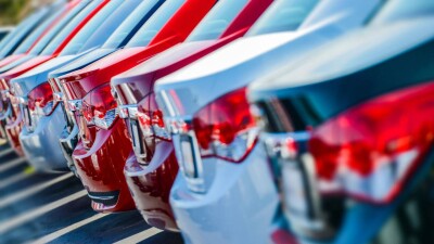 Казахстан может запретить ввоз автомобилей старше семи лет