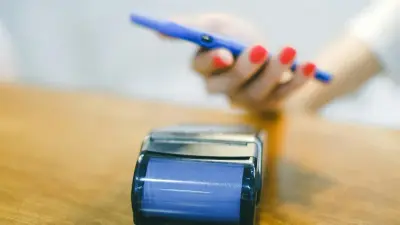 Обязательный безналичный расчёт за жильё, авто, алкоголь и табак ввели в Узбекистане