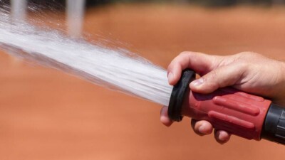 В Алматы к середине лета уже высохли газоны. Акимат решил усилить полив