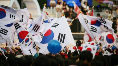 Отмена военного положения и импичмент президента: что происходит в Южной Корее?