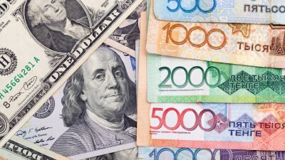 Казахстанцы больше доверяют депозитам в тенге даже при росте курса доллара