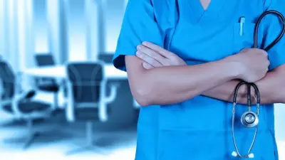 Хирургу-переселенцу отказывали в льготах в Павлодаре: суд восстановил его права спустя год после переезда