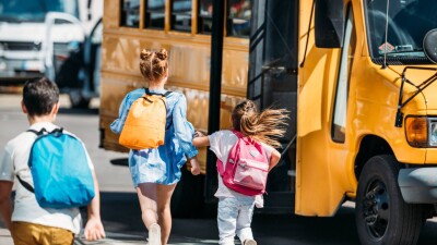 Каким школам и районам Алматы достанутся новые школьные автобусы