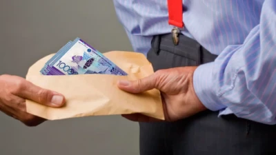 Директора "Алматы Тазалык" арестовали по подозрению в получении взятки