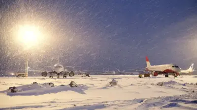 Частный самолёт с восемью людьми разбился в США