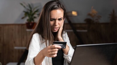 "Числится умершим с 2018 года". Иностранца задержали в Павлодаре за интернет-мошенничество