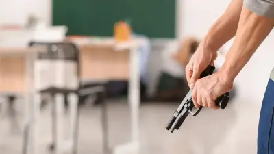 В США директор школы обезвредил бывшего ученика, открывшего стрельбу