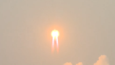 "Космическая гонка". Китай впервые в мире запустил зонд для сбора грунта с обратной стороны Луны