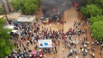 "Есть предпосылки к вооружённому конфликту". Президент Нигера пока что не ушёл в отставку