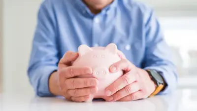 Пенсионеров без прописки могут лишить выплат в Казахстане