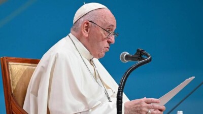 Папа Римский: Флаг Казахстана – символ баланса между политикой и религией