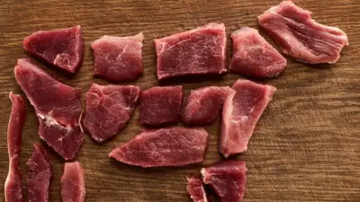 Куда казахстанцы могут жаловаться на дорогую говядину