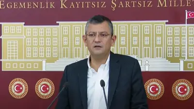 В Турции суд закрыл дело об отстранении лидера оппозиции Озгюра Озеля