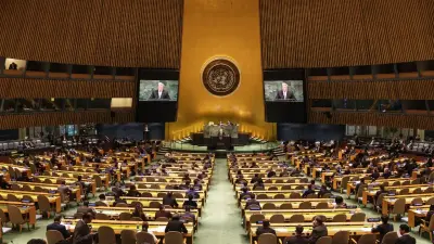 "Они казнили моих друзей за дорамы". Перебежчицы из КНДР требуют суда над Ким Чен Ыном