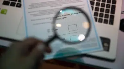 Перед референдумом о Конституции двоих граждан и компанию оштрафовали за незаконные опросы