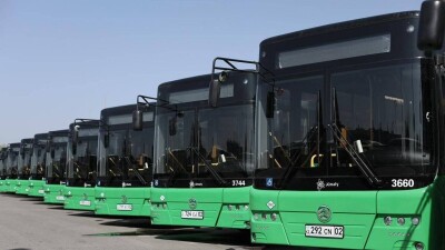 Досаев: К концу 2025 года в Алматы не будет ни одного автобуса на дизельном топливе