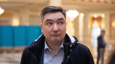 Олжас Бектенов: Деньги заплатишь – можешь проходить. Чем известен кандидат на должность премьер-министра