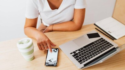 Оклады до 1,5 млн тенге и гибкий график. Всё больше казахстанцев предпочитают фриланс офисной работе