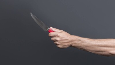 "Напал с кухонным ножом". Участковый пострадал от рук семейного дебошира в Шымкенте