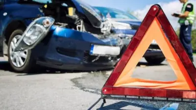 В Алматы водитель выехал на встречную полосу и погиб