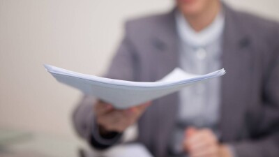 Мусин предложил ввести штрафы за требование бумажных справок
