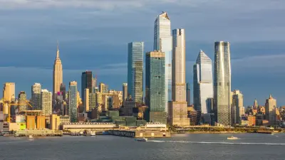 Стрельба в небоскрёбе Манхэттена: погибли четверо, включая полицейского