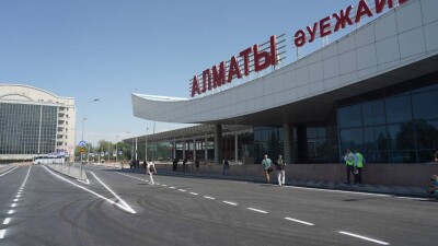 Пандус на второй этаж открыли в аэропорту Алматы