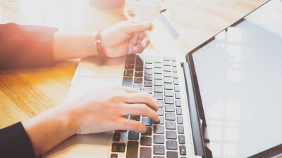 Опекунам и попечителям теперь не нужно собирать справки, чтобы открыть банковские карты для детей