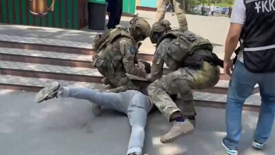 Членов двух враждующих между собой преступных группировок задержали в Казахстане