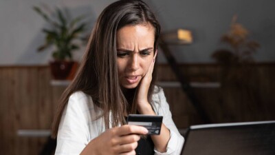 В Минцифры придумали, как бороться с мошенниками, которые берут на казахстанцев кредиты