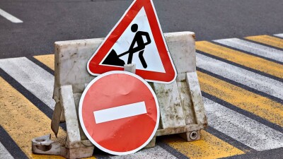В Алматы временно ограничат движение на участке улицы Жансугурова