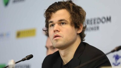 Чемпион мира Магнус Карлсен оценил подаренный ему чапан и высказался об отечественных шахматистах