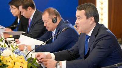 Какие новые проекты запустят в Казахстане: Смаилов обсудил их с иностранными инвесторами