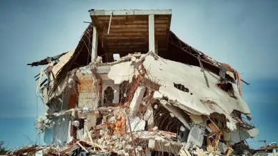 Число погибших в Мьянме может возрасти до 10 тысяч. В Бангкоке под завалами небоскрёба нет признаков жизни
