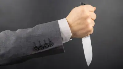 Мужчина напал с ножом на жену в офисе микрокредитной организации в Кокшетау