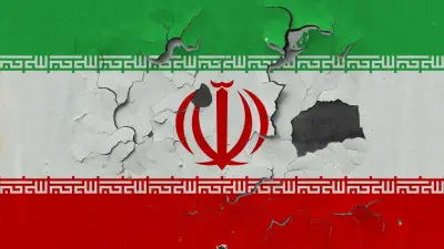 Иран отключил интернет и связь из-за протестов. Хаменеи обвинил митингующих в работе на Трампа